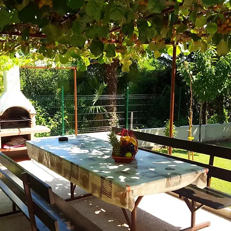 דירה Mary's Garden *